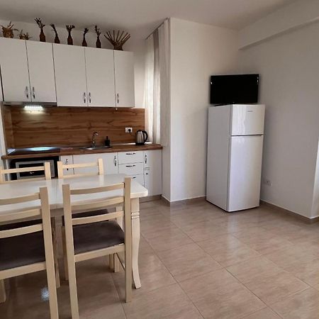 Mire Apartment Durres Luaran gambar